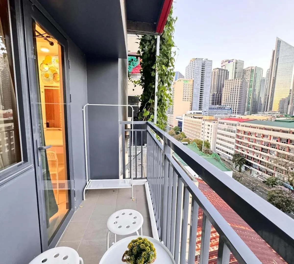 Mjm Cityscape At Red Residences Manila